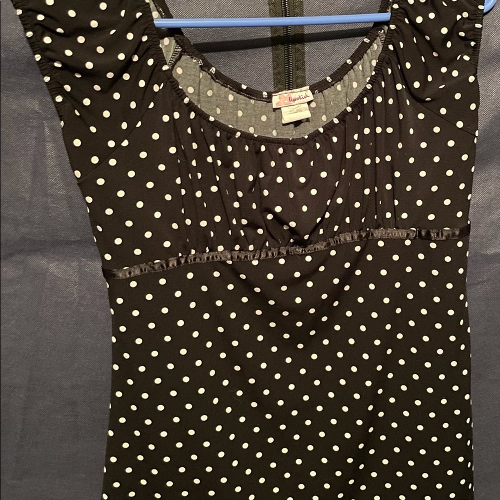 Lipstick size medium black polka dot top